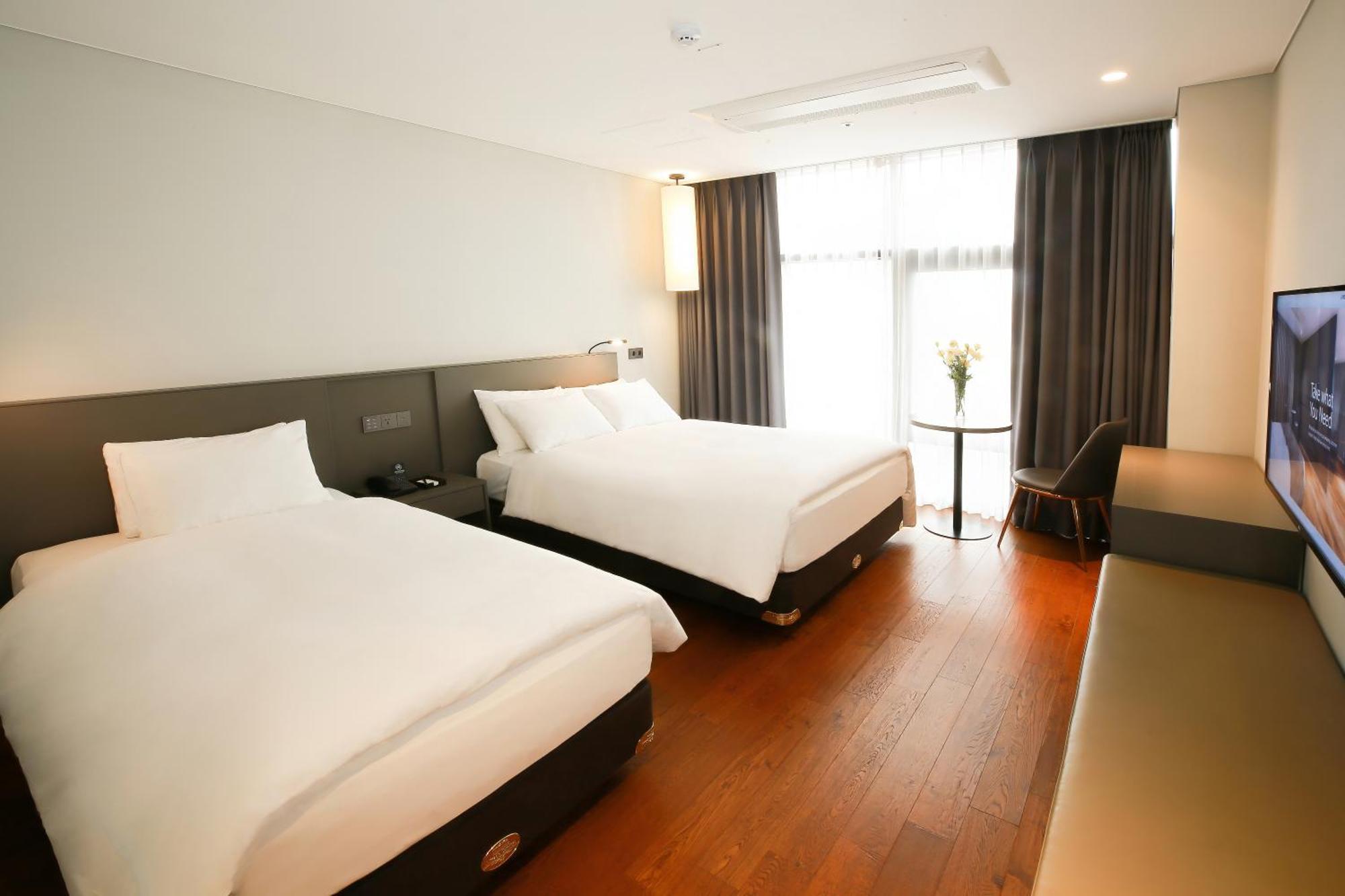 Westernlife Hotel Iksan Room photo
